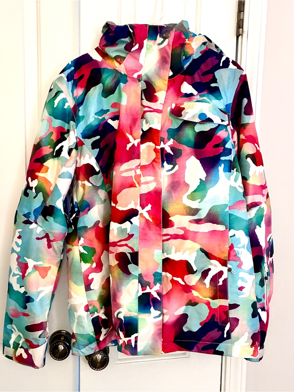 NWOT GSou Women's Vibrant Camo Insulated Ski Jacket With Removable Hoodie Size L